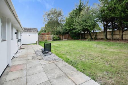 2 bedroom Detached bungalow to let in Wimborne Road East, Ferndown