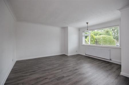 2 bedroom Detached bungalow to let in Wimborne Road East, Ferndown