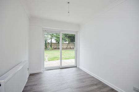 2 bedroom Detached bungalow to let in Wimborne Road East, Ferndown