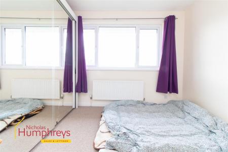 4 bedroom Semi-detached house to let in GURNEY ROAD, CORFE MULLEN