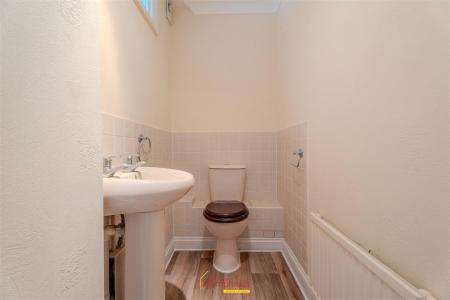 3 bedroom Town house to let in Lander Close, Poole