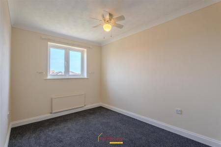 3 bedroom Town house to let in Lander Close, Poole