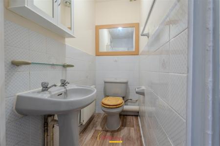 3 bedroom Town house to let in Lander Close, Poole