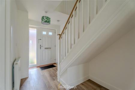 3 bedroom Semi-detached house to let in Hainault Drive, Bournemouth