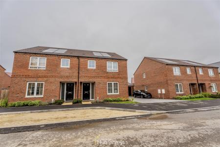 3 bedroom Semi-detached house to let in Hainault Drive, Bournemouth