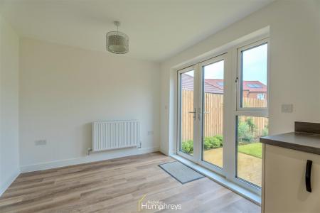 3 bedroom Semi-detached house to let in Hainault Drive, Bournemouth