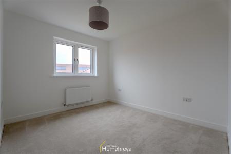 3 bedroom Semi-detached house to let in Hainault Drive, Bournemouth