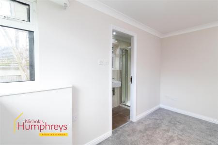 4 bedroom Detached bungalow to let in Mallard Road, Wimborne