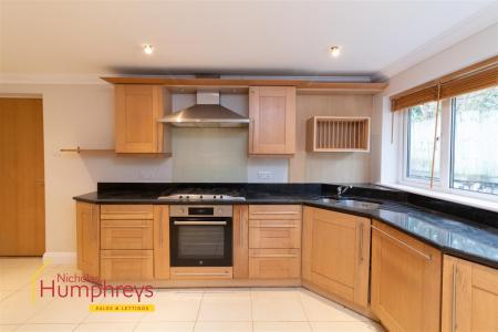 4 bedroom Detached bungalow to let in Mallard Road, Wimborne