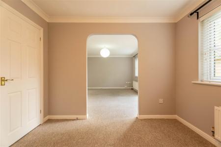 4 bedroom Detached house to let in Pennine Way, Verwood