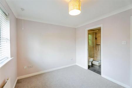 4 bedroom Detached house to let in Pennine Way, Verwood