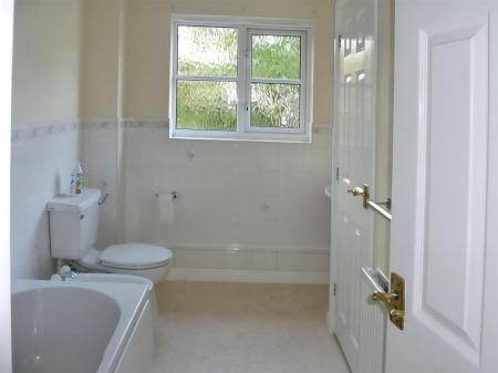 4 bedroom Detached house to let in Pennine Way, Verwood