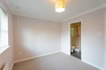 4 bedroom Detached house to let in Pennine Way, Verwood