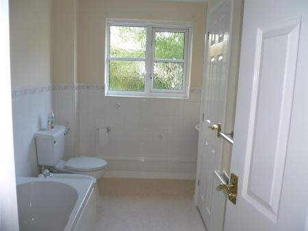 4 bedroom Detached house to let in Pennine Way, Verwood