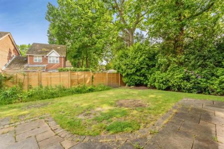 4 bedroom Detached house to let in Pennine Way, Verwood