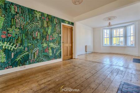 4 bedroom Semi-detached house to let in Leigh Road, Wimborne