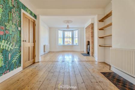 4 bedroom Semi-detached house to let in Leigh Road, Wimborne