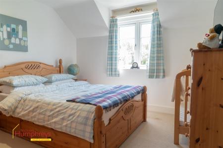 4 bedroom Detached house to let in Tower Close, Chalbury, Wimborne