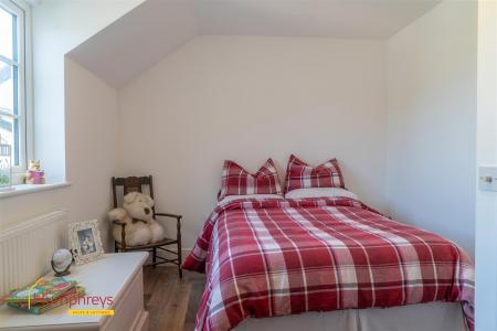 4 bedroom Detached house to let in Tower Close, Chalbury, Wimborne