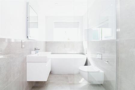 4 bedroom Detached house to let in Canford Magna, Wimborne