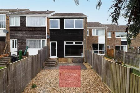 3 bedroom Detached house to let in FARRIERS CLOSE, COLEHILL