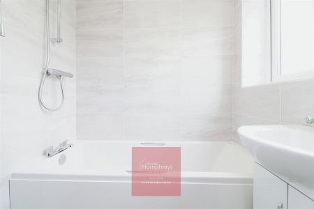 3 bedroom Detached house to let in FARRIERS CLOSE, COLEHILL