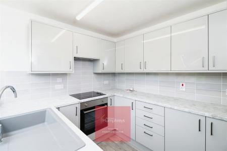 3 bedroom Detached house to let in FARRIERS CLOSE, COLEHILL