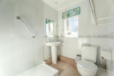 4 bedroom Detached house for sale in Hobbs Park, St. Leonards