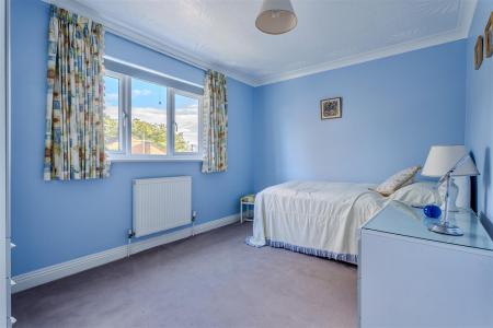 4 bedroom Detached house for sale in Hobbs Park, St. Leonards