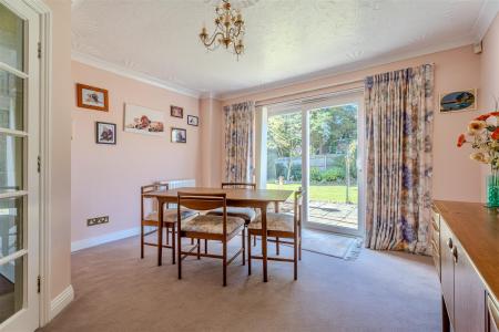 4 bedroom Detached house for sale in Hobbs Park, St. Leonards