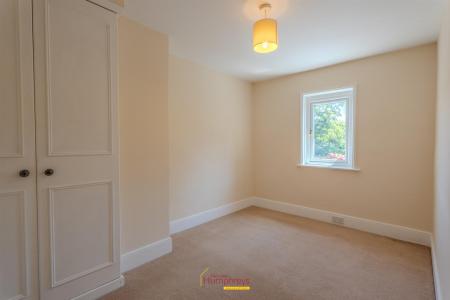 3 bedroom Semi-detached house to let in Greenhill Close, Wimborne