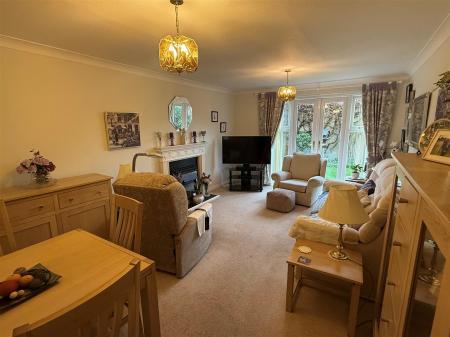 2 bedroom Apartment to let in Grammar School Lane, Wimborne