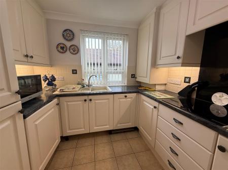 2 bedroom Apartment to let in Grammar School Lane, Wimborne