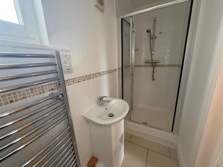 2 bedroom Apartment to let in SUBERB APARTMENT, WIMBORNE