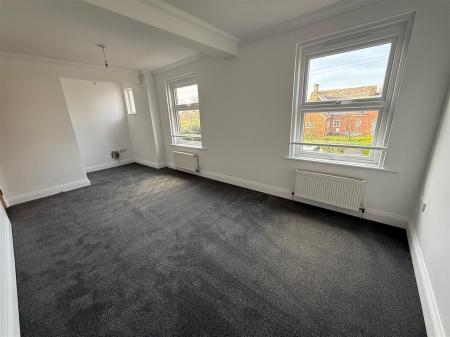 2 bedroom Apartment to let in SUBERB APARTMENT, WIMBORNE