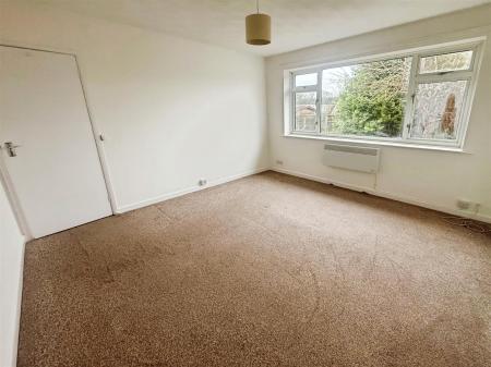 2 bedroom Detached bungalow to let in Dales Drive, Wimborne