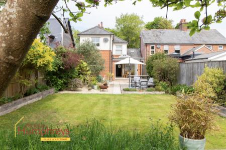 3 bedroom Detached house for sale in Wimborne Road, Colehill