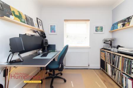 3 bedroom Detached house for sale in Wimborne Road, Colehill