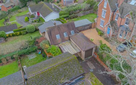 2 bedroom Detached house for sale in Rowlands Hill, Wimborne