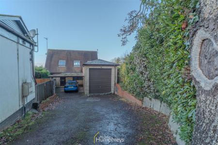 2 bedroom Detached house for sale in Rowlands Hill, Wimborne