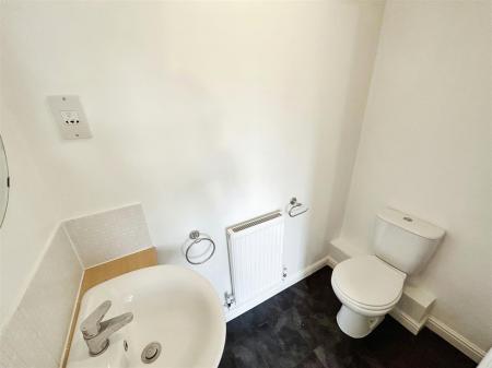 2 bedroom Terraced House to let in NEWMANS CLOSE, WIMBORNE