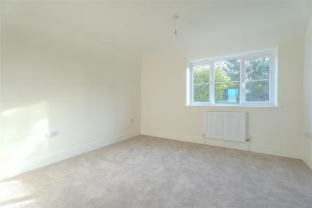 3 bedroom Detached house to let in Churchill Close, Sturminster Marshall, Wimborne