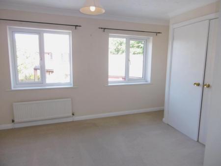 2 bedroom Semi-detached house to let in Sheppards Field, Wimborne