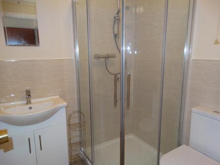 2 bedroom Semi-detached house to let in Sheppards Field, Wimborne