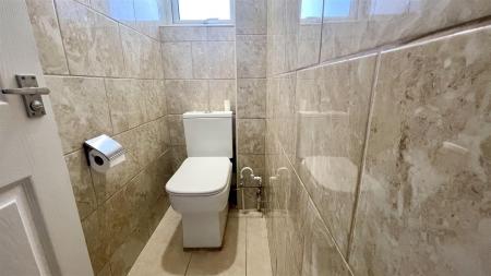 3 bedroom Apartment to let in Stirrup Close, Wimborne