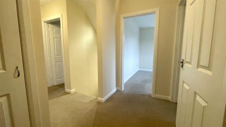 3 bedroom Apartment to let in Stirrup Close, Wimborne