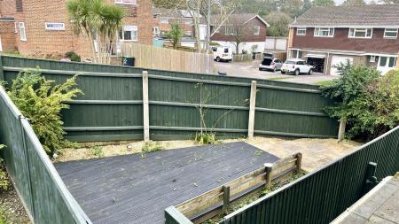 3 bedroom Apartment to let in Stirrup Close, Wimborne