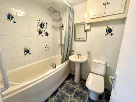 1 bedroom Apartment to let in Station Road, Wimborne