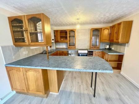 1 bedroom Apartment to let in Station Road, Wimborne