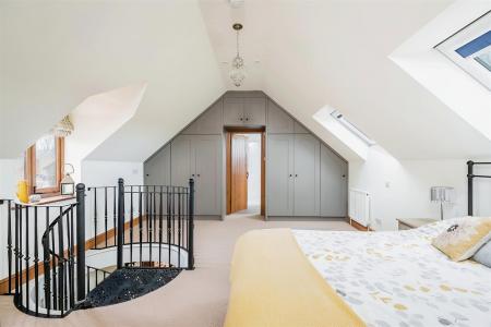 5 bedroom Detached house to let in Willett Road, Ashington, Wimborne